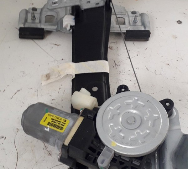 Máquina Vidro Eletrica Dianteira Direita Gm Spin 1.8 8v 2014