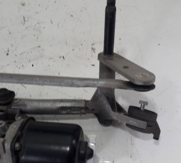 Galhada C/motor Limpador Dianteiro Gm Spin 1.8 2014