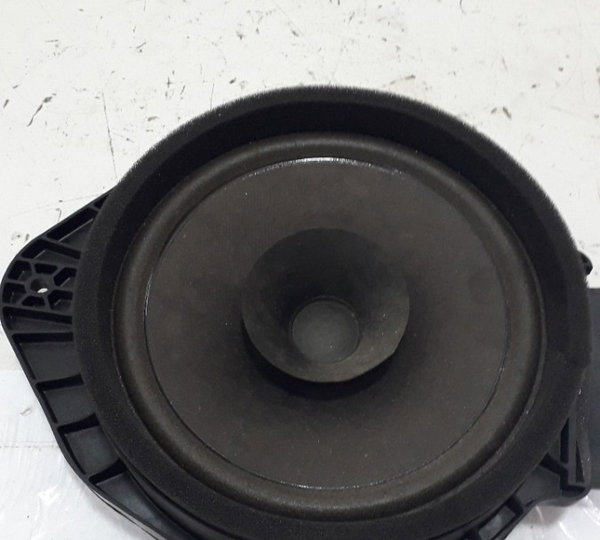 Alto Falante Dianteiro Direito Gm Spin 1.8 2014-usado Verde-escuro