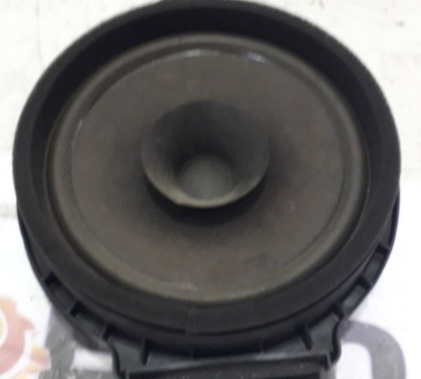 Alto Falante Dianteiro Direito Gm Spin 1.8 2014-usado Verde-escuro