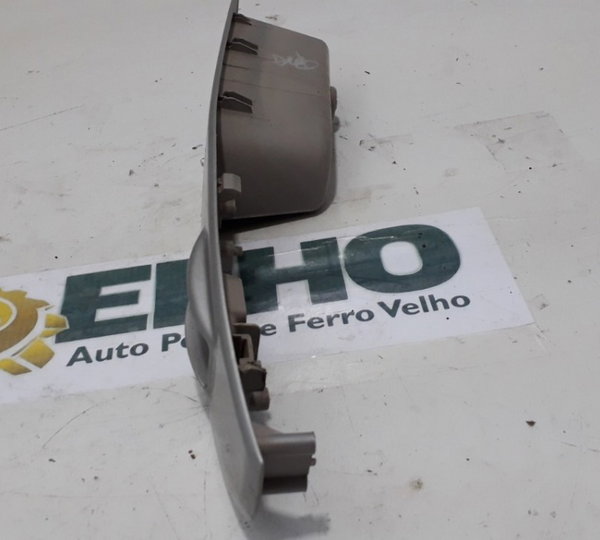 Moldura Botão Vidro Traseiro Esquerdo Mmc Triton 3.2 2010
