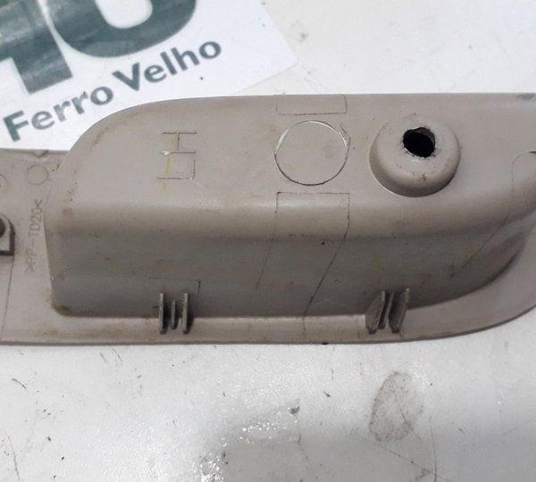 Moldura Botão Vidro Traseiro Esquerdo Mmc Triton 3.2 2010
