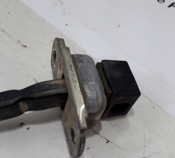 Limitador Porta Traseira Direita Mitsubishi L200 Triton 10