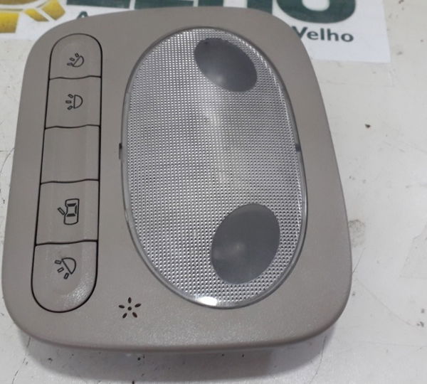 Luz Cortesia Do Teto Central Chery Cielo 1.6 - 2010