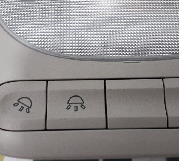 Luz Cortesia Do Teto Central Chery Cielo 1.6 - 2010