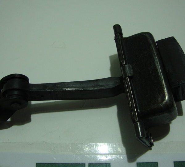 Limitador Porta Traseira Direita Mercedes Classe A 190 2004