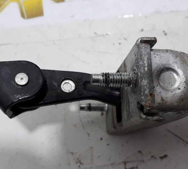 Limitador Porta Traseira Direita Ford Focus 2011-usado