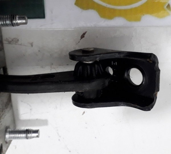 Limitador Porta Traseira Direita Ford Focus 2011-usado