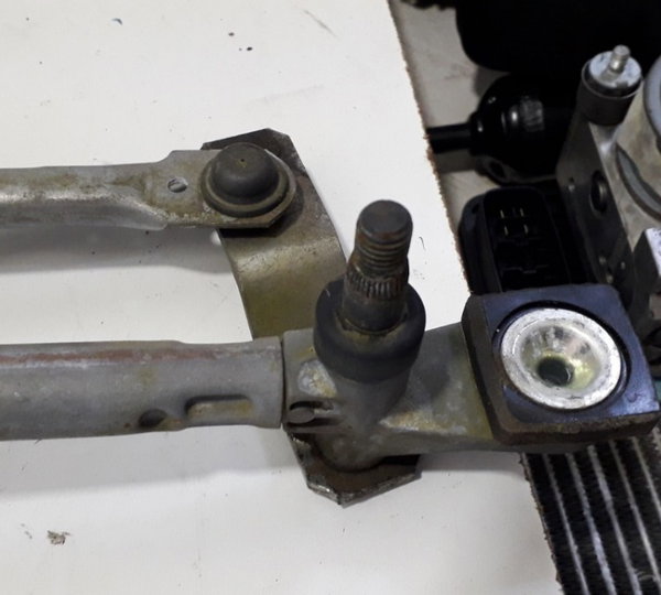 Galhada C/ Motor Limpador Dianteiro Ford Focus 2011