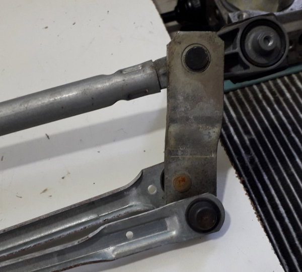 Galhada C/ Motor Limpador Dianteiro Ford Focus 2011