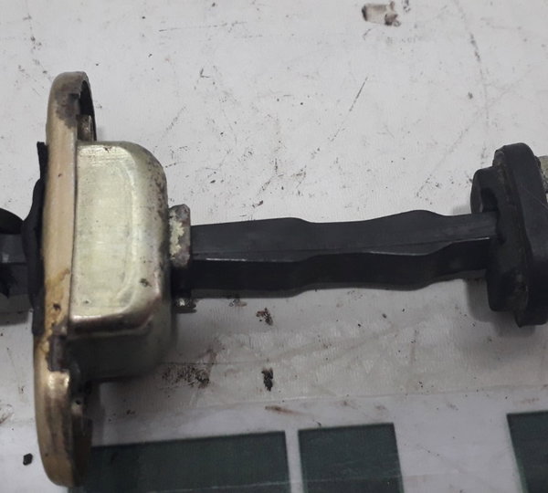 Limitador Porta Traseira Direita Chery Qq 1.1 2011