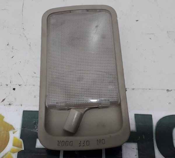 Luz Cortesia Nissan Grand Livina 1.8 Flex 2010