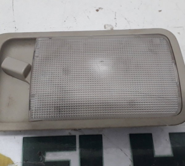 Luz Cortesia Nissan Grand Livina 1.8 Flex 2010