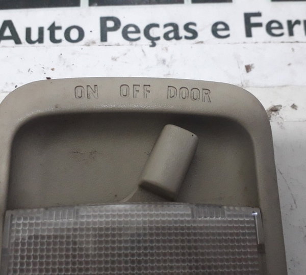 Luz Cortesia Nissan Grand Livina 1.8 Flex 2010