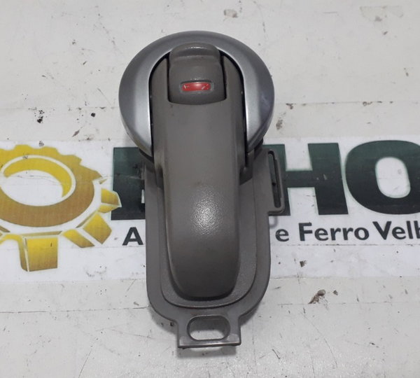Maçaneta Interna Dianteira Direita Nissan Livina 2010