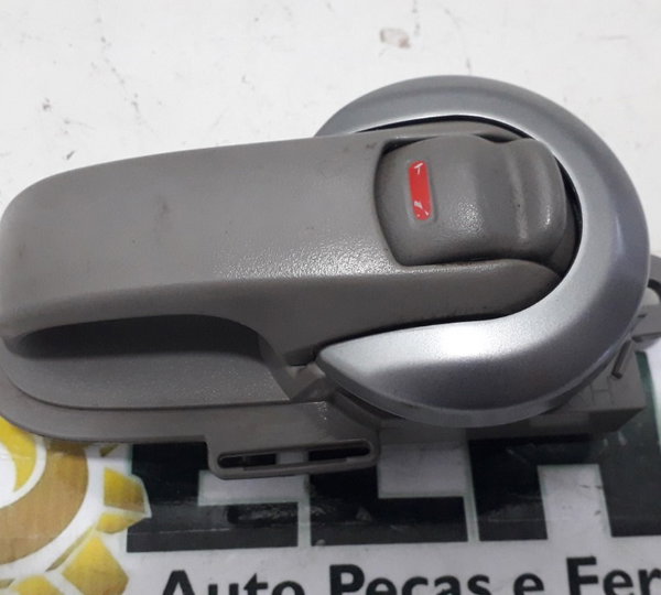 Maçaneta Interna Dianteira Direita Nissan Livina 2010