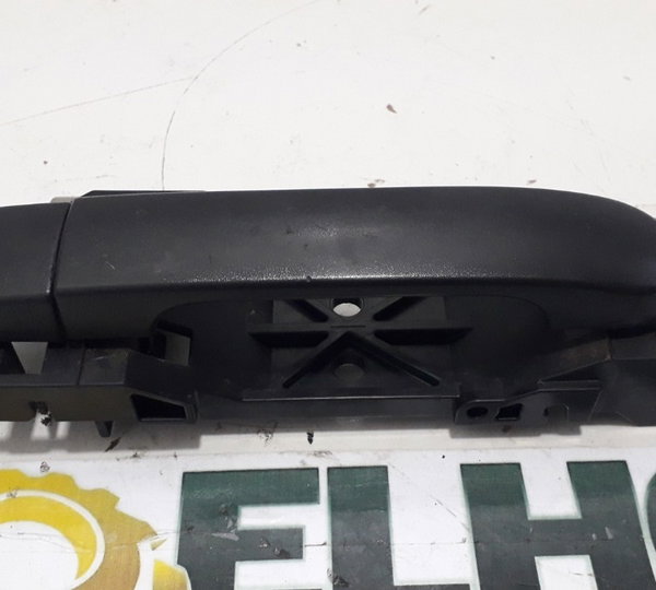 Maçaneta Externa Dianteira Direita Nissan Livina 2010