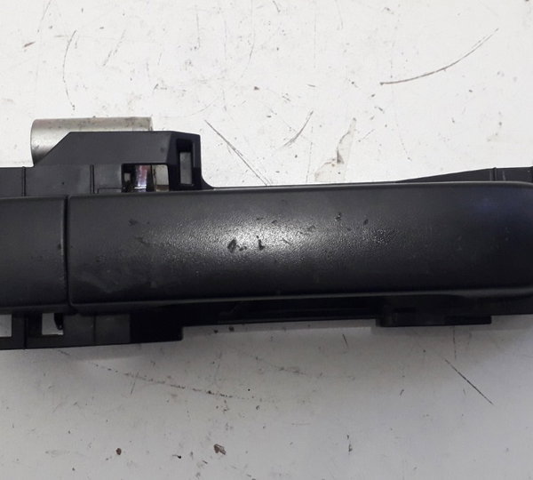 Maçaneta Externa Dianteira Direita Nissan Livina 2010