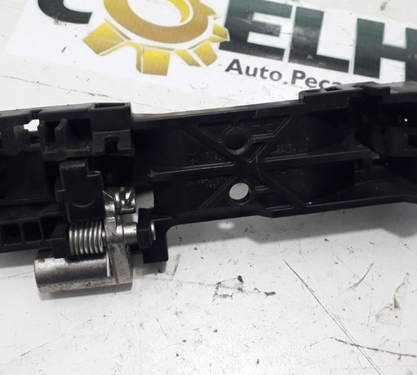 Maçaneta Externa Dianteira Direita Nissan Livina 2010