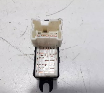 Botão Vidro Elétrico Dianteiro Direito Nissan Livina 2010