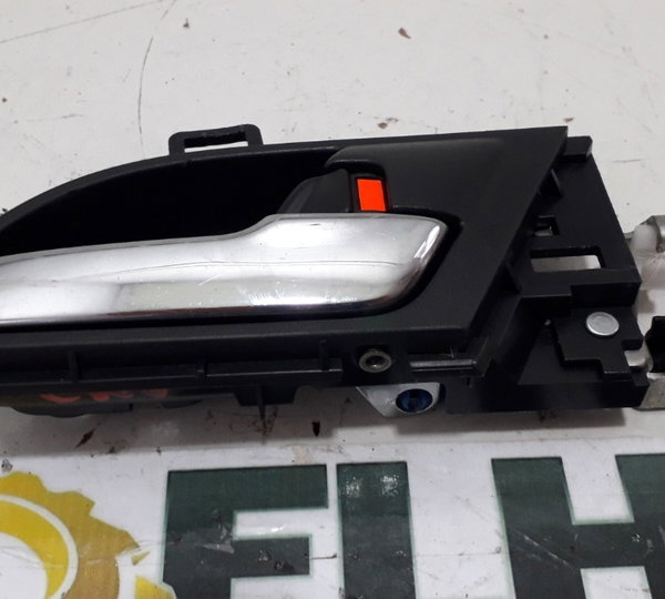 Maçaneta Interna Dianteira Direita Honda Crv 2.0 2011 Original Foto Dianteira