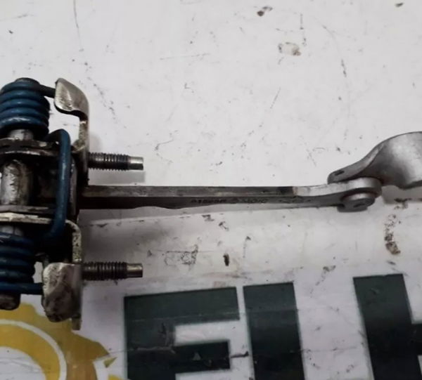 Limitador Porta Traseira Esquerda Renault Duster 2013