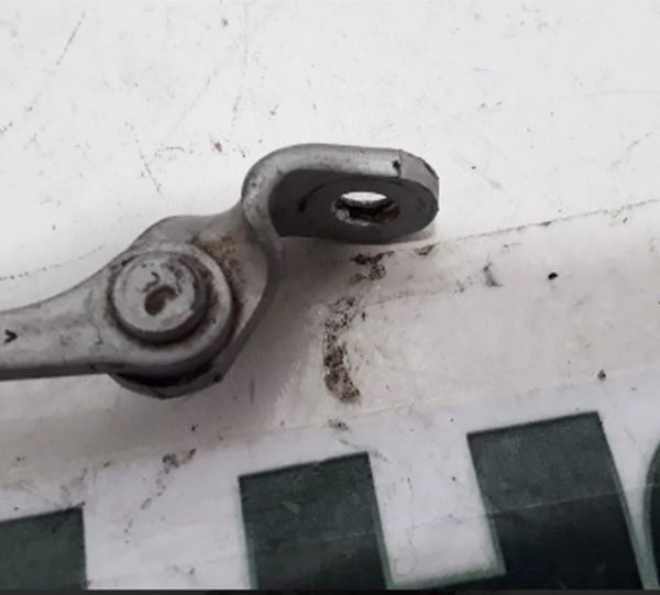 Limitador Porta Traseira Esquerda Renault Duster 2013