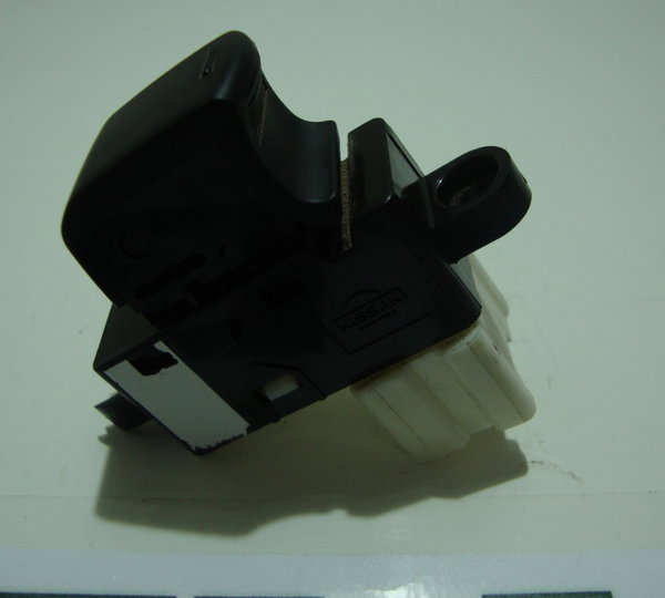 Botão Vidro Elétrico Traseiro Direito Nissan Livina 2010