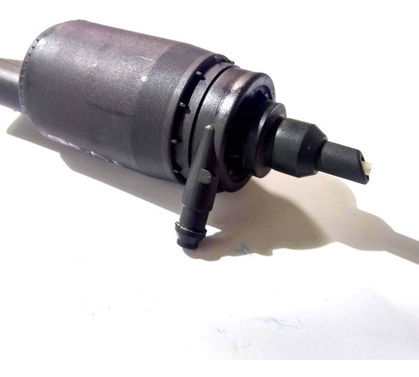 Bomba Motor Reservatorio Agua Parabrisa  Prisma 2013