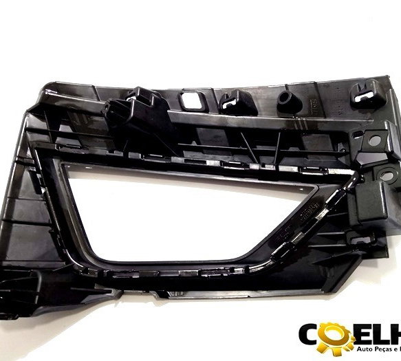 Moldura Farol De Milha Direito Vw Virtus Polo 2018 Direito