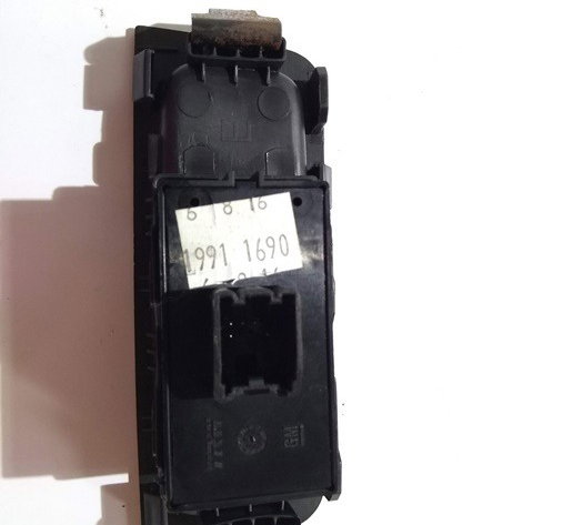 Botão Vidro Eletrico Traseira Direita Gm Onix 2017