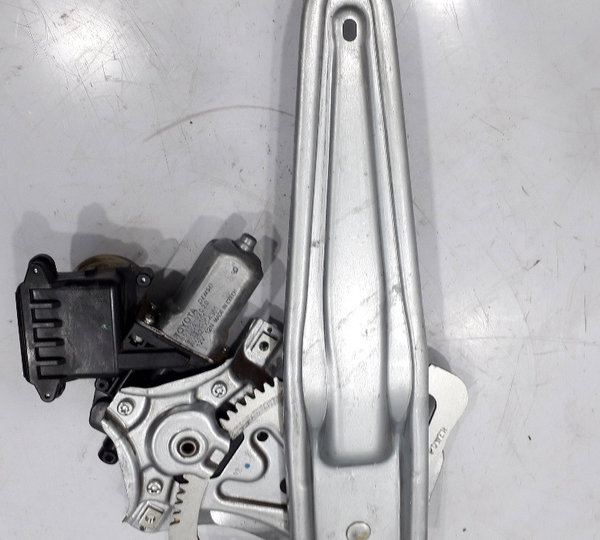 Maquina De Vidro Traseira Esquerda Corolla 2013 - Usado