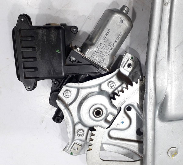 Maquina De Vidro Traseira Esquerda Corolla 2013 - Usado