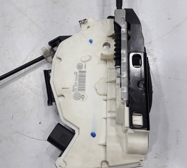 Fechadura De Porta Traseira Direita Vw Up Cross 2018 Usado