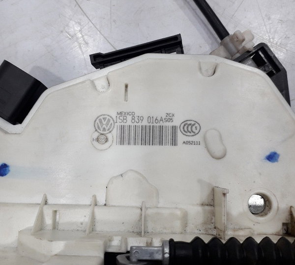 Fechadura De Porta Traseira Direita Vw Up Cross 2018 Usado