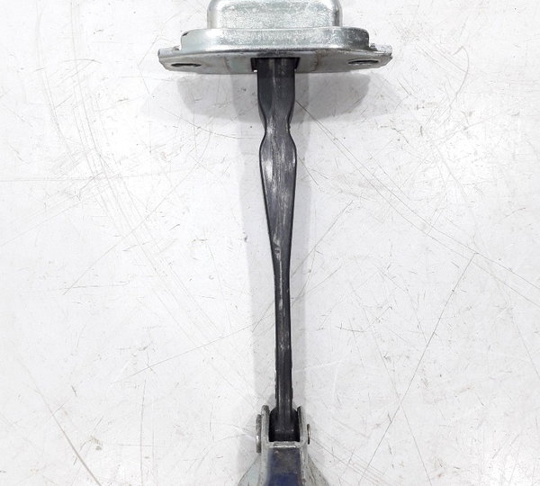 Limitador De Porta Traseira Direita Nissan Versa 2018 Usado