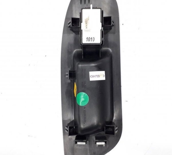 Botão Vidro Elétrico Dianteiro Direito Fiat Argo 2018 -usado