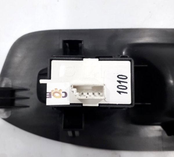 Botão Vidro Elétrico Dianteiro Direito Fiat Argo 2018 -usado