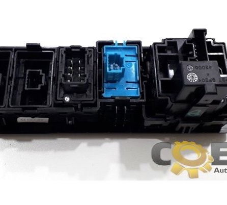 Comando De Botão Farol Porta-malas Gasolina Fluence 2012