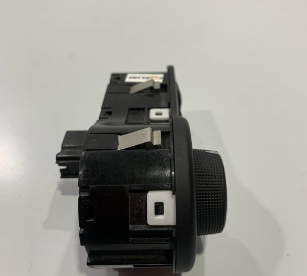 Chave De Luz Jeep Renegade Longitude 2019 C/ Pequeno Detalhe