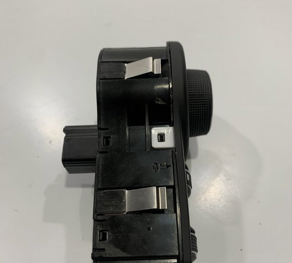 Chave De Luz Jeep Renegade Longitude 2019 C/ Pequeno Detalhe