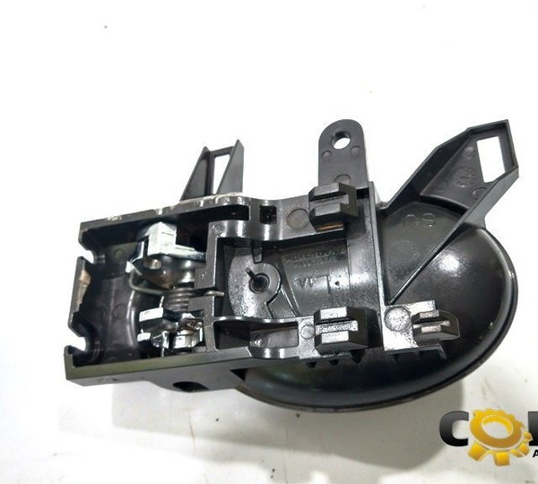 Maçaneta Puxador Interno Porta Esq Nissan March 2013 (6) Preto Dianteira