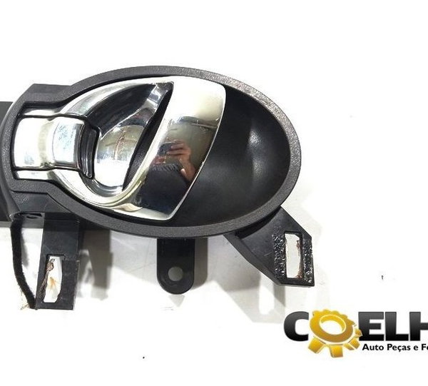 Maçaneta Interna Tras Esq Nissan March 2014 (39) Preto Traseira