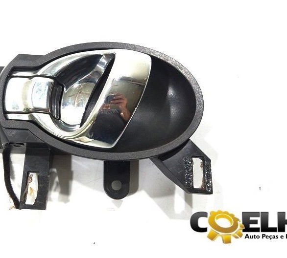 Maçaneta Interna Tras Esq Nissan March 2014 (39) Preto Traseira