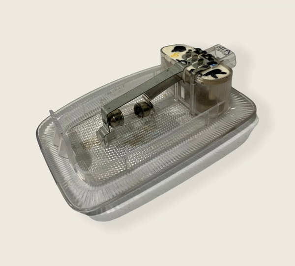 Luz Interna Cortesia Kwid Life 2018 (595)