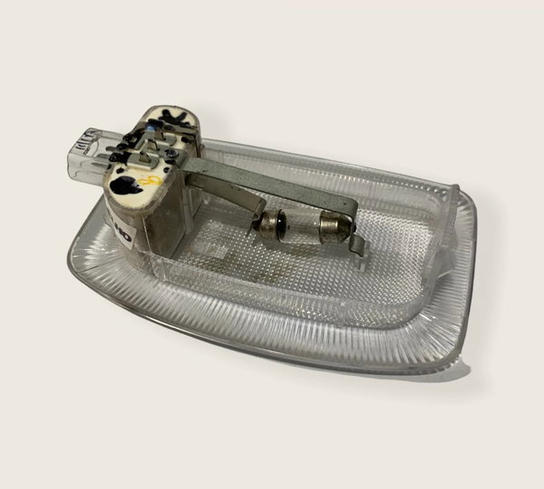 Luz Interna Cortesia Kwid Life 2018 (595)