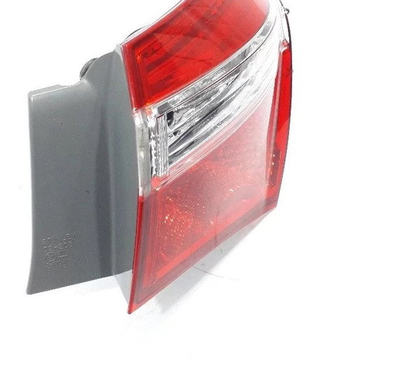 Lanterna Traseira Direita Toyota Corolla 2017 Sem Led Usado Direito Vermelho