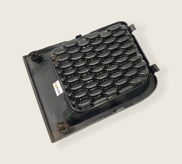 Grade Farol De Milha Direito Jeep Renegade 2016 (690) Preto Direito