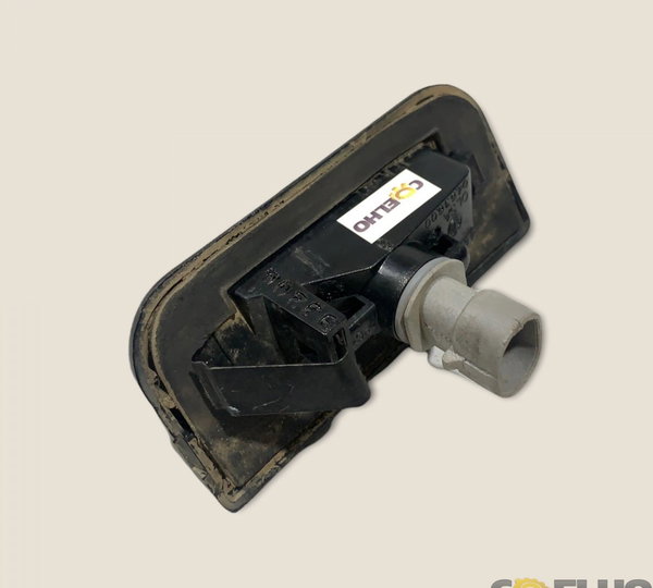 Luz De Placa Traseira Fiat Fiorino 2019 (1927)