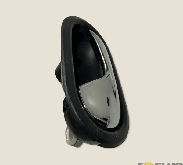 Maçaneta Interna Traseira Esquerda Sandero Gt 19/20 (2081) Original Foto